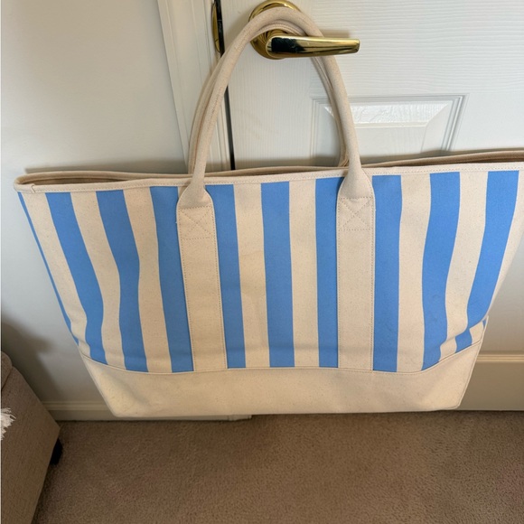 Vineyard Vines Blue and White Striped Tote Bag - Picture 3 of 4
